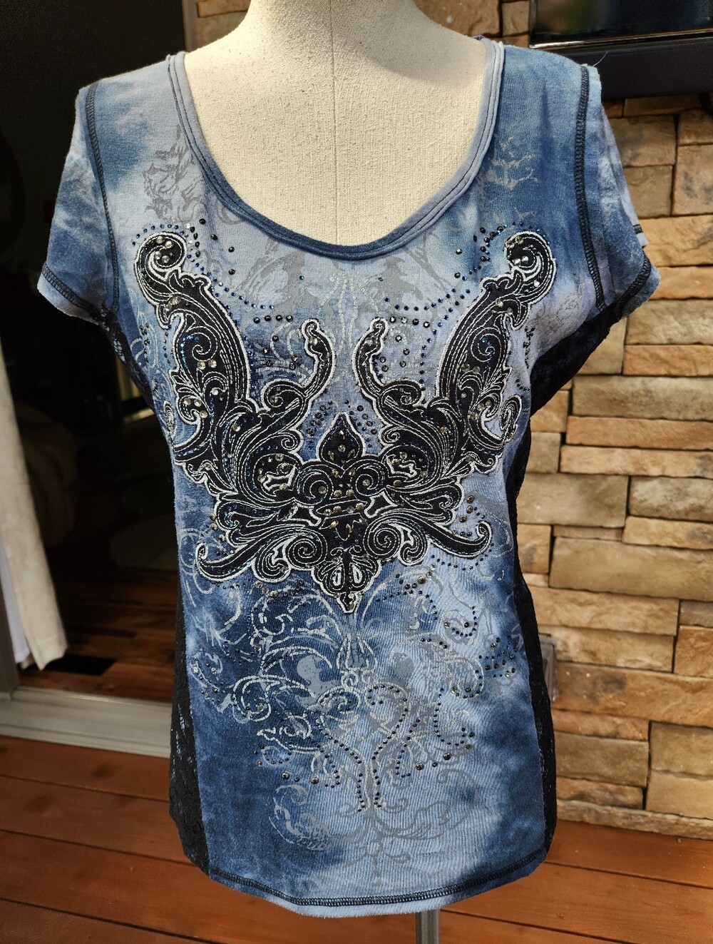 Maurices Premium Blue/Black Small Scoop Neck Embellished Short Sleeve Top